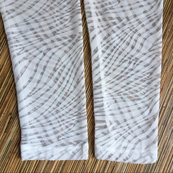 Calvin Klein Top White Womens Semi Sheer Zebra EUC - Picture 5 of 9